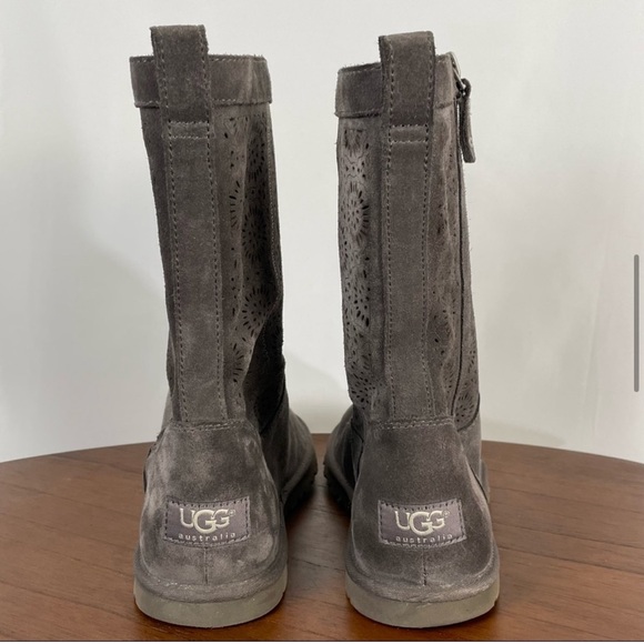 UGG Lo Pro Short Perforated Boot Charcoal - Picture 5 of 9